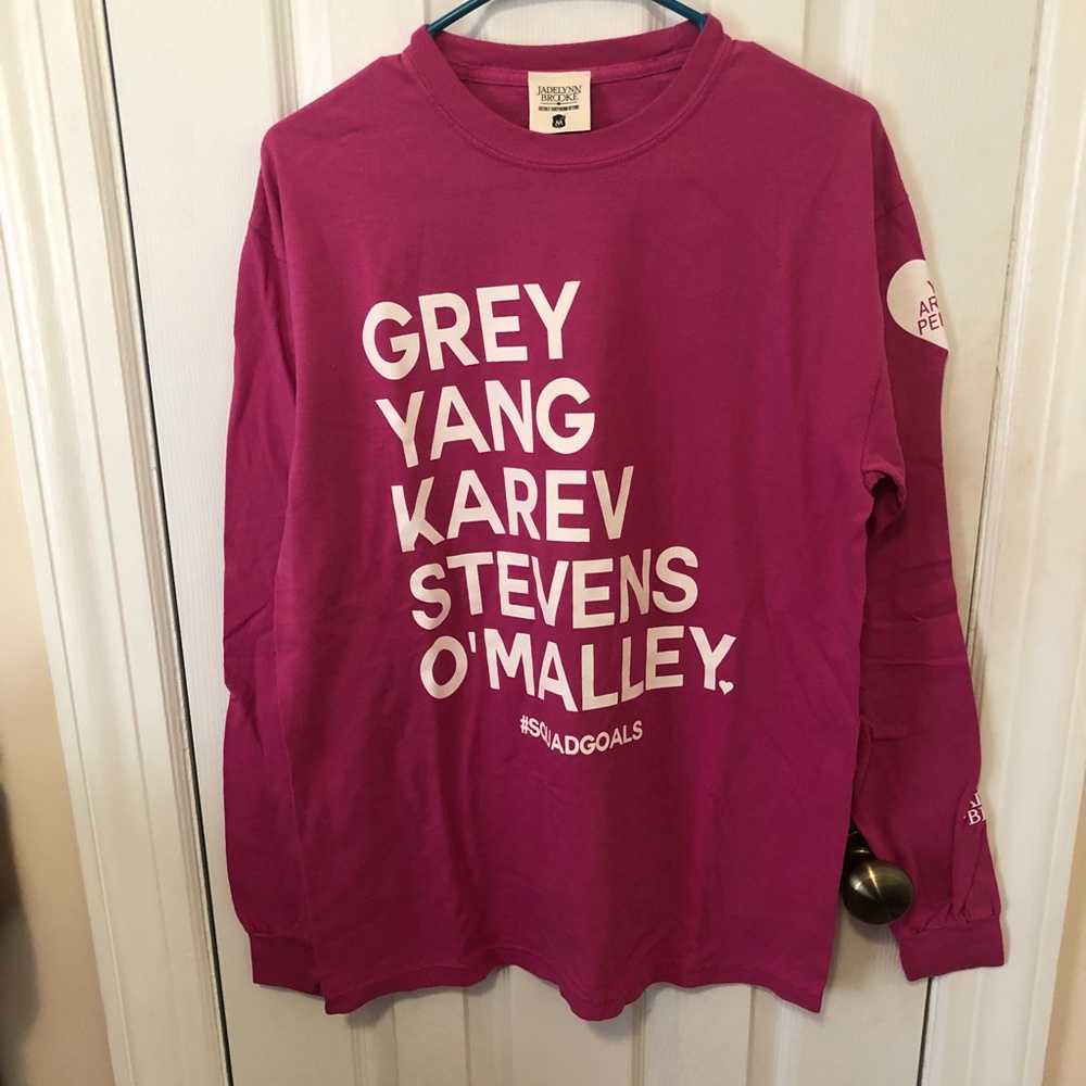 Jadelynn Brooke #SquadGoals long sleeve!